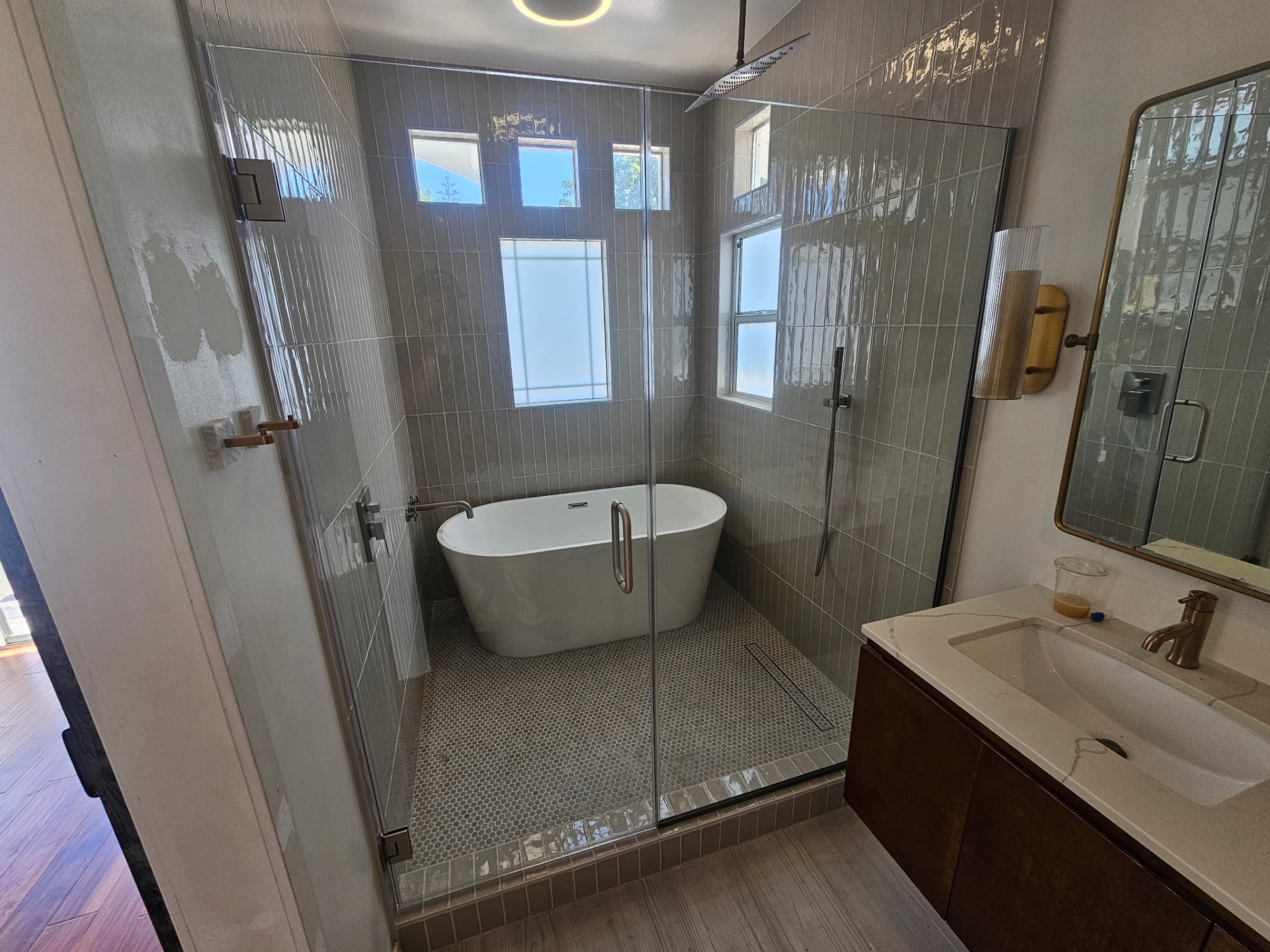 Showers & Bathrooms